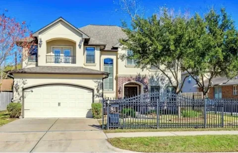 2817 Rosewood Street