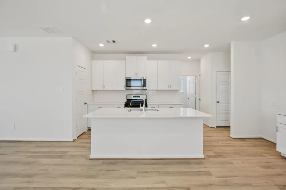 2402 Pioneer Landing Lane Crosby, TX 77532