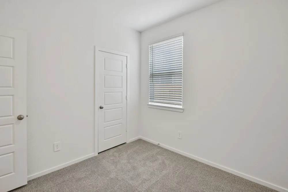 2402 Pioneer Landing Lane Crosby, TX 77532