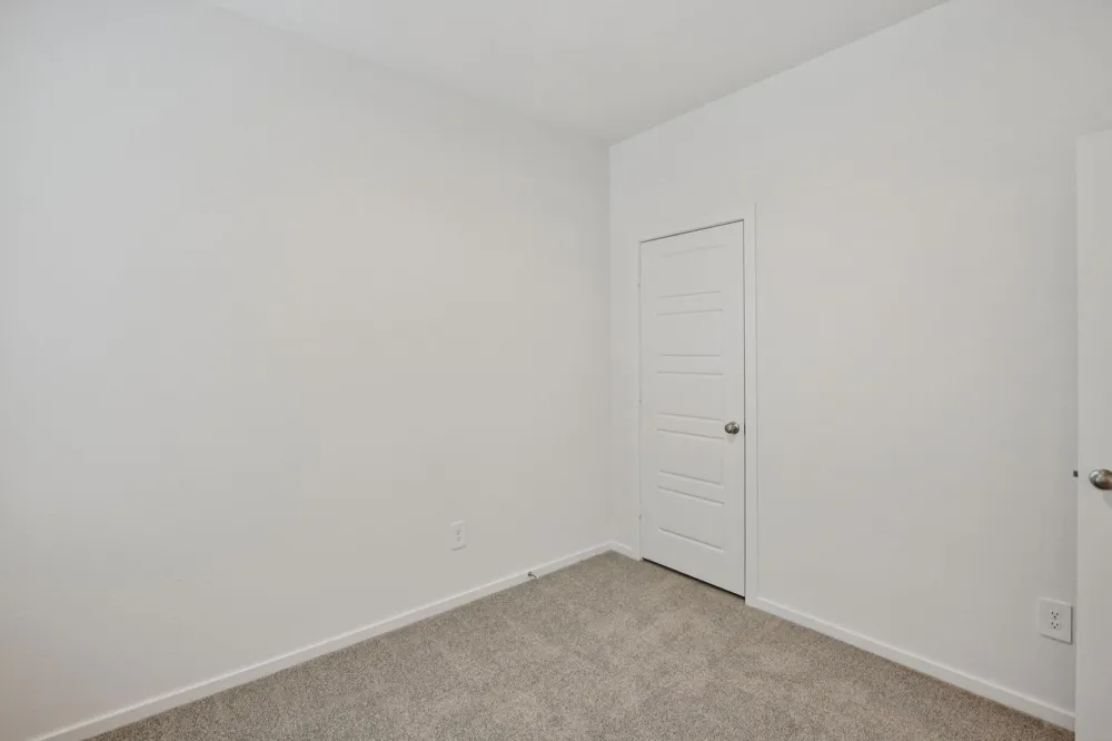 2402 Pioneer Landing Lane Crosby, TX 77532