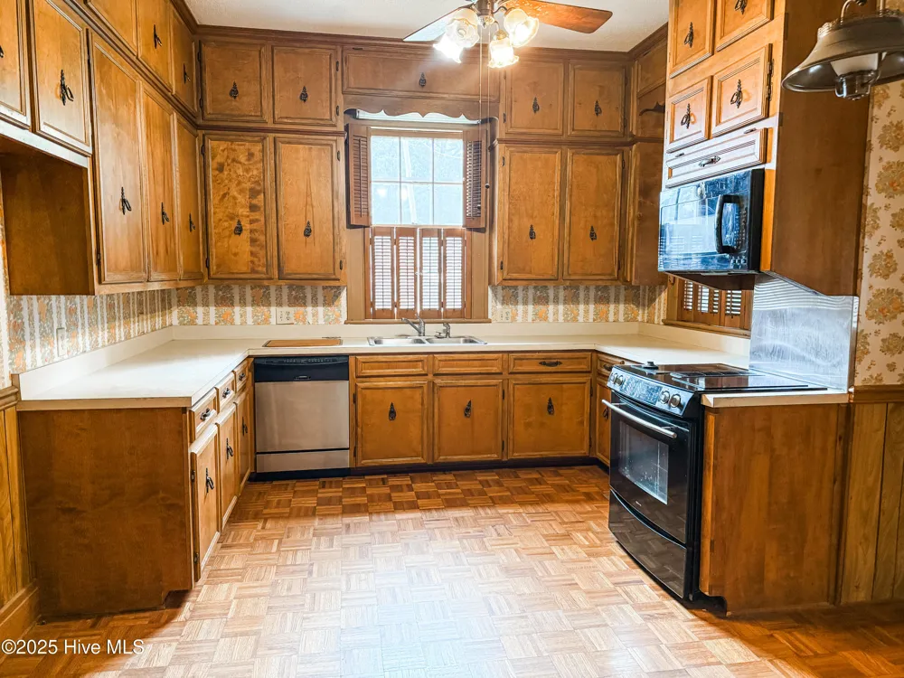 103 S Pender Street Fremont, NC 27830