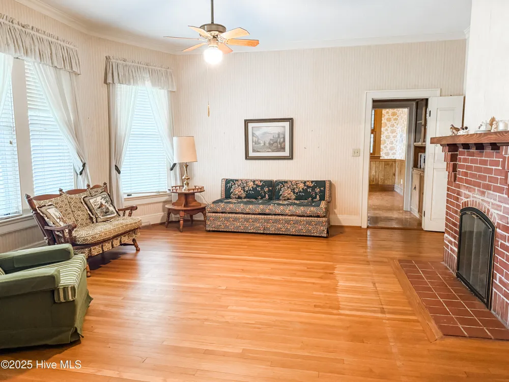 103 S Pender Street Fremont, NC 27830