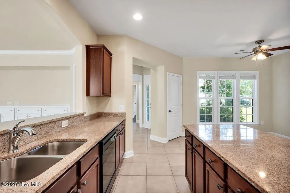 5227 Shipmast Way Southport, NC 28461
