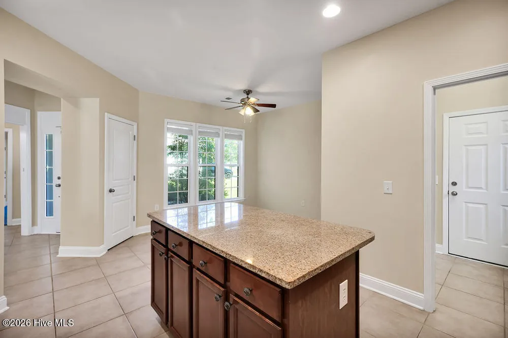 5227 Shipmast Way Southport, NC 28461