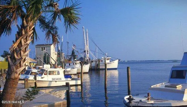 5227 Shipmast Way Southport, NC 28461