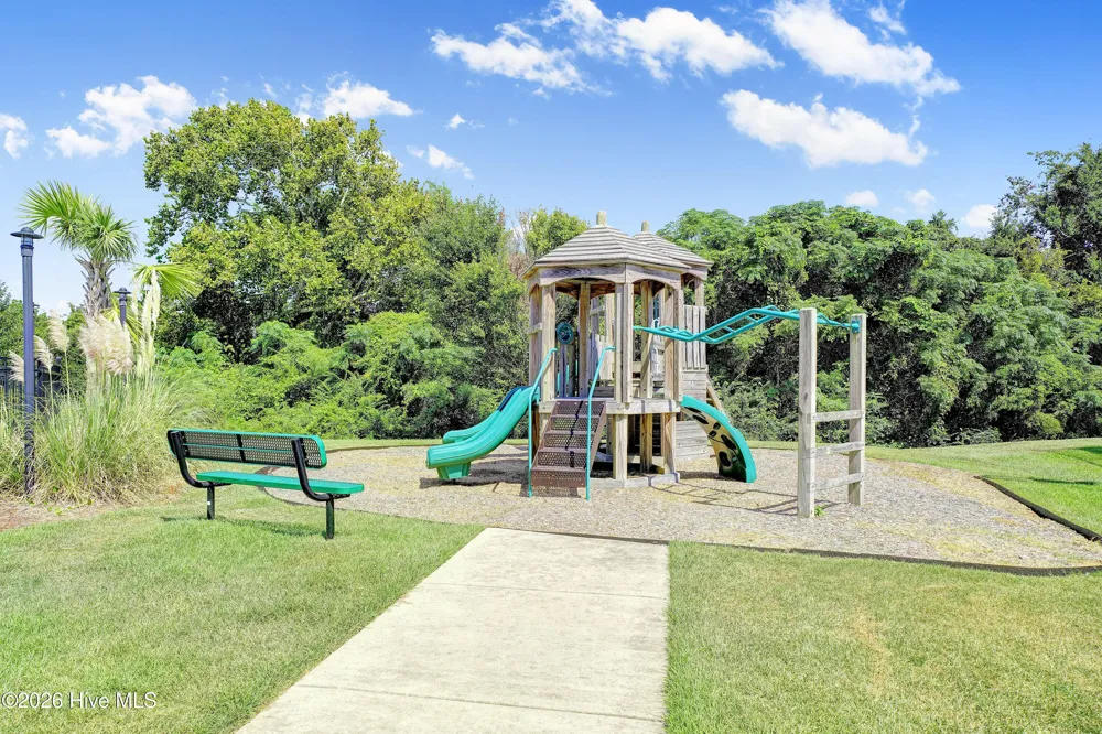 5227 Shipmast Way Southport, NC 28461