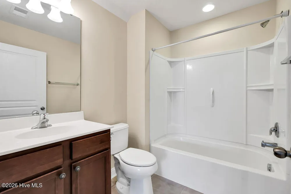5227 Shipmast Way Southport, NC 28461
