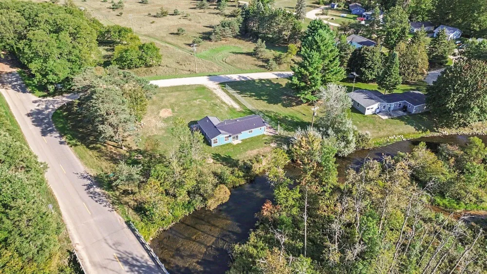 18987 Chippewa River Road Barryton, MI 49305