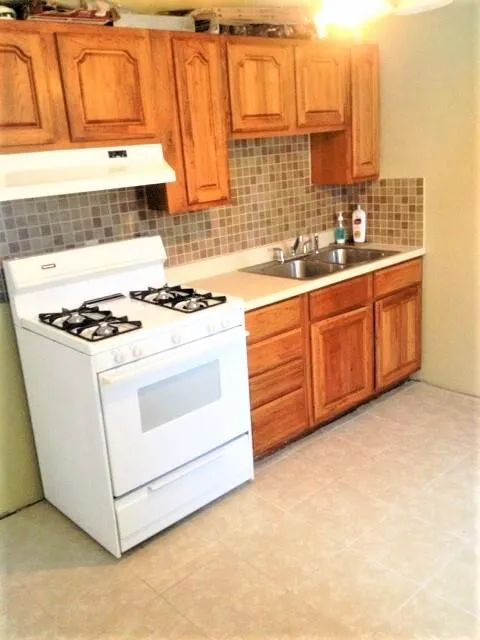 2826 Appleridge Street Ypsilanti, MI 48198