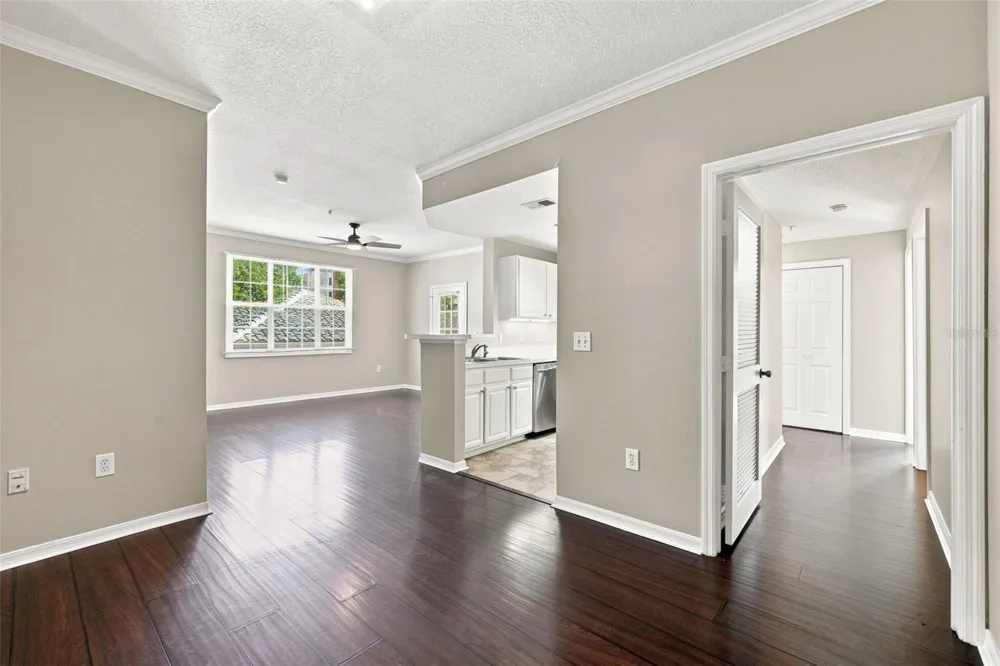 501 KNIGHTS RUN AVENUE #2202 Tampa, FL 33602
