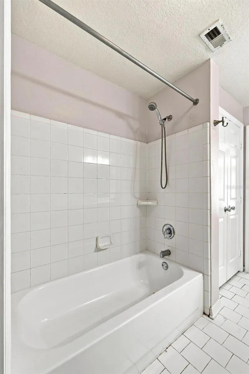 501 KNIGHTS RUN AVENUE #2202 Tampa, FL 33602