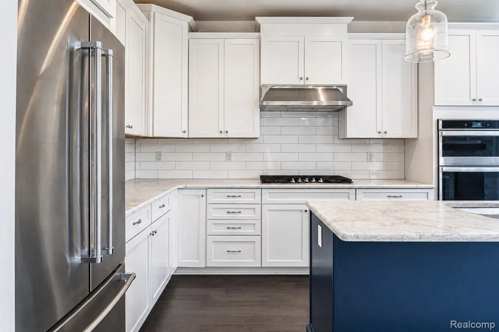 5545 Helmsdale Boulevard West Bloomfield Charter Township, MI 48322