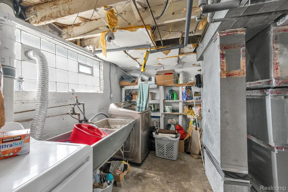 4873 Curtis Street Dearborn City, MI 48126