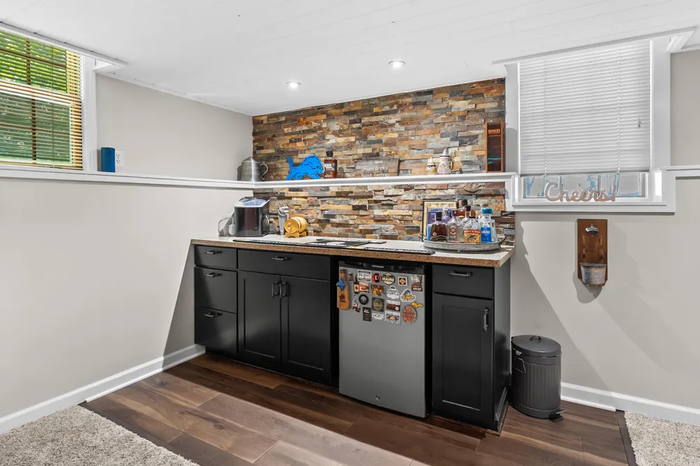 48884 Hickory Lane Antwerp Township, MI 49071