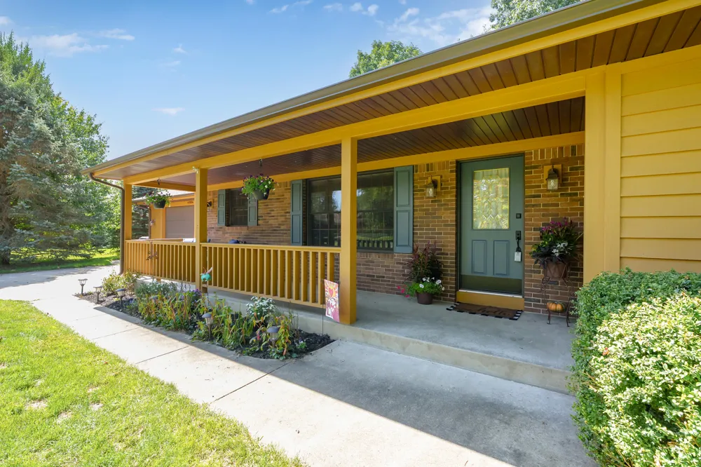 48884 Hickory Lane Antwerp Township, MI 49071