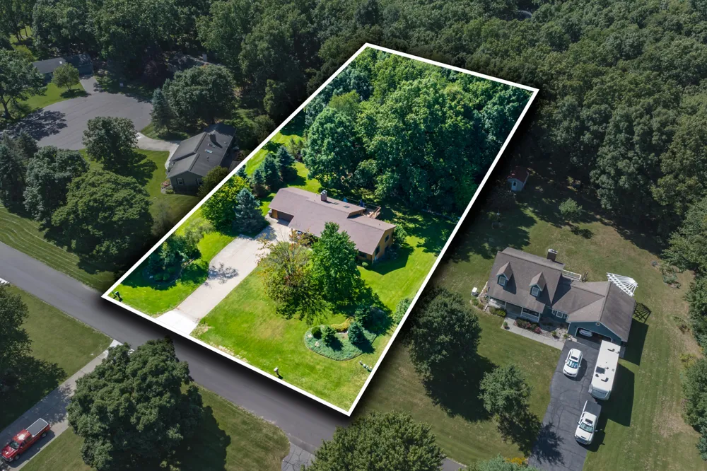 48884 Hickory Lane Antwerp Township, MI 49071