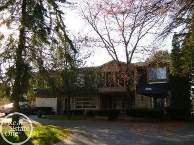 3295 Beach Road Port Huron City, MI 48060