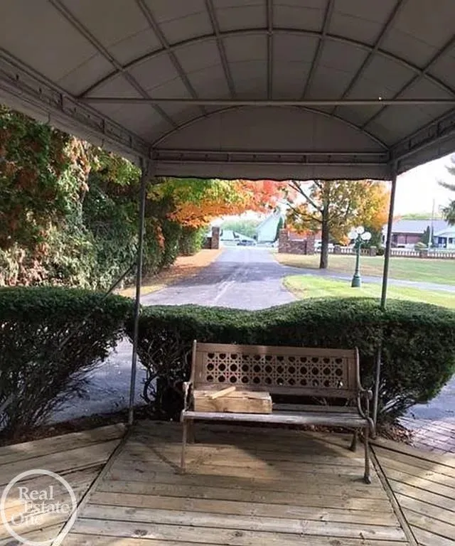 3295 Beach Road Port Huron City, MI 48060
