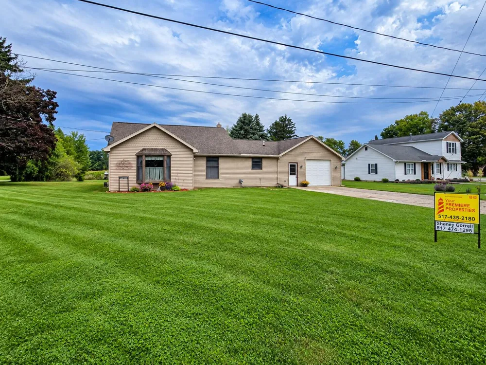 502 Jackson Street Cement City, MI 49233