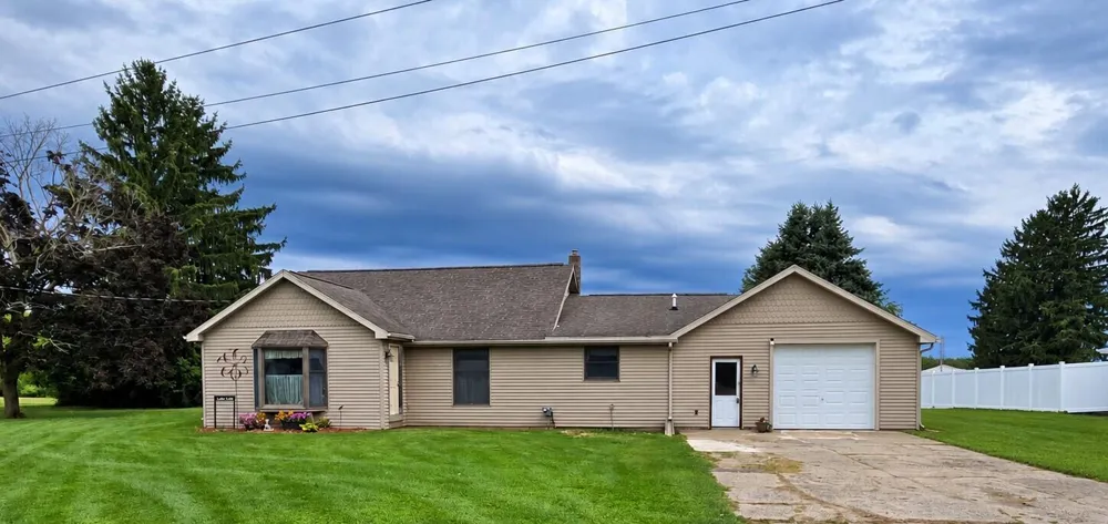 502 Jackson Street Cement City, MI 49233