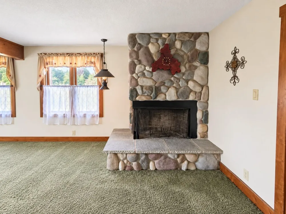 502 Jackson Street Cement City, MI 49233