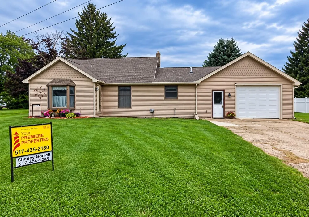 502 Jackson Street Cement City, MI 49233