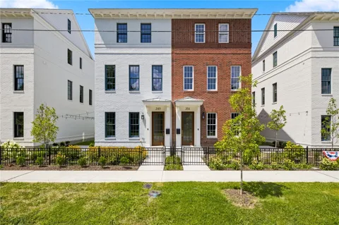 351 SE 4th Street