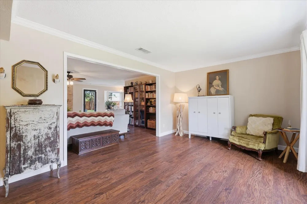 217 E Louella Drive Hurst, TX 76054