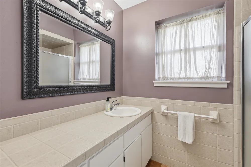 217 E Louella Drive Hurst, TX 76054