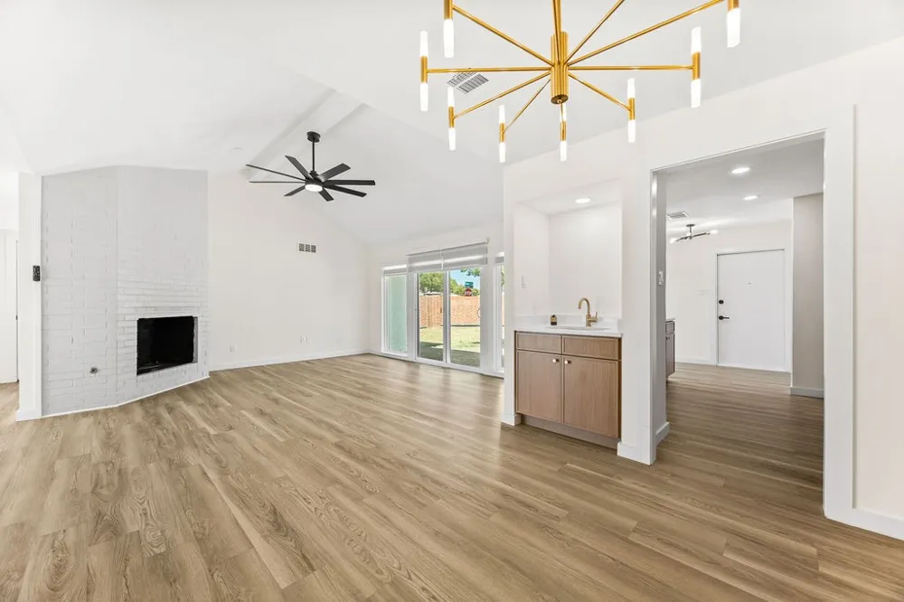 3002 University Drive Plano, TX 75075