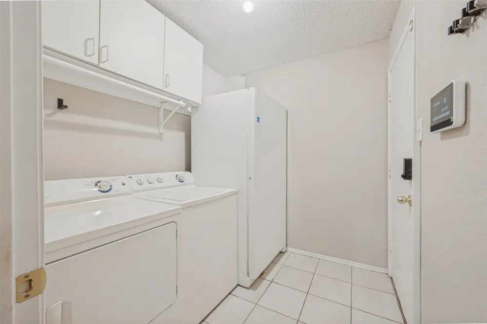 7728 Liz Lane Watauga, TX 76148