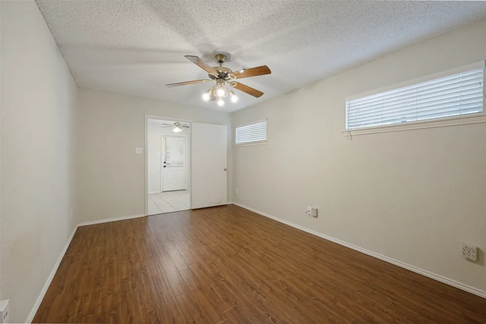 7728 Liz Lane Watauga, TX 76148