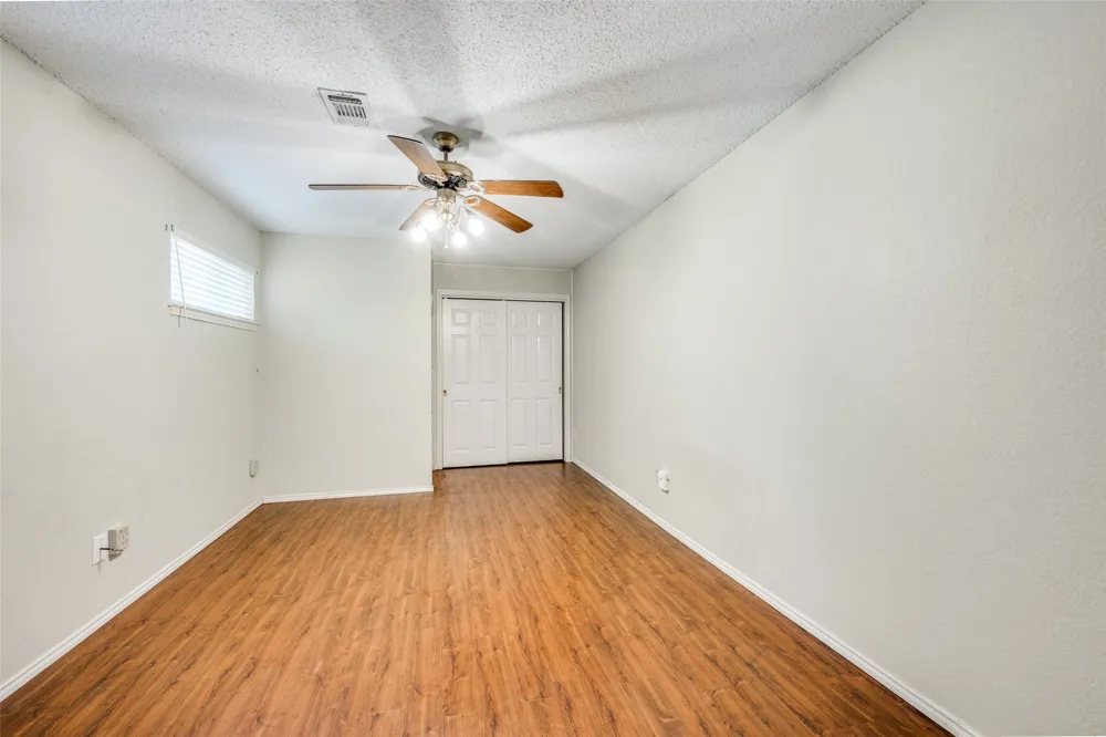 7728 Liz Lane Watauga, TX 76148