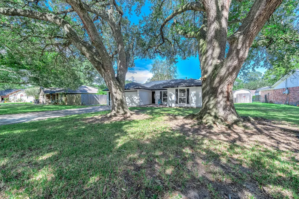 3713 Wilshire Drive Alvin, TX 77511