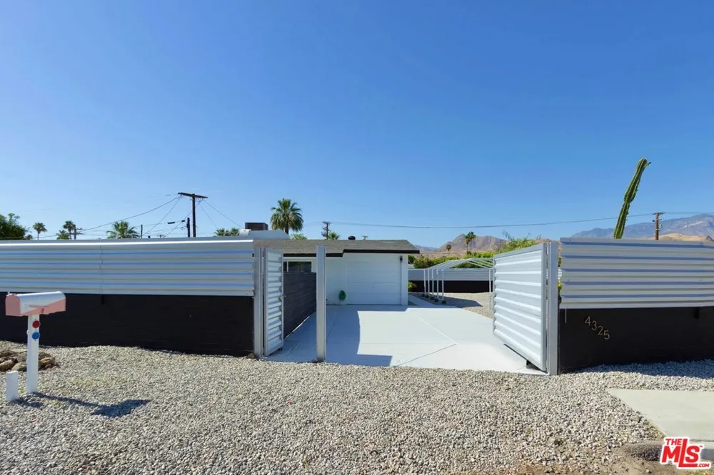 4325 E Calle De Carlos Palm Springs, CA 92264