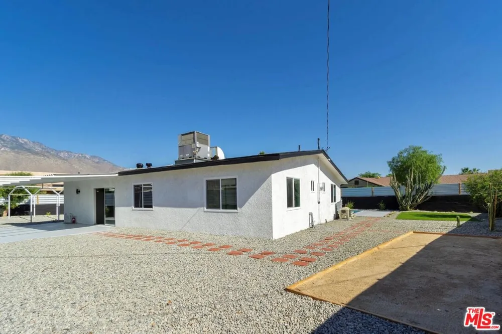 4325 E Calle De Carlos Palm Springs, CA 92264