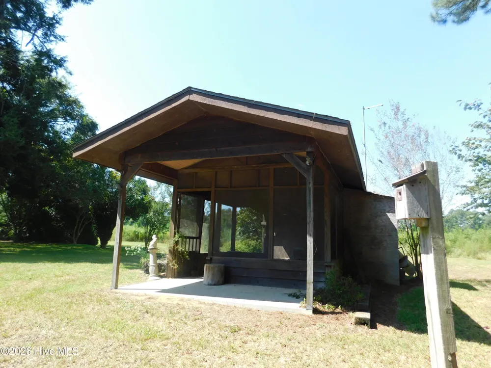 1603 Lake Drive Laurinburg, NC 28352