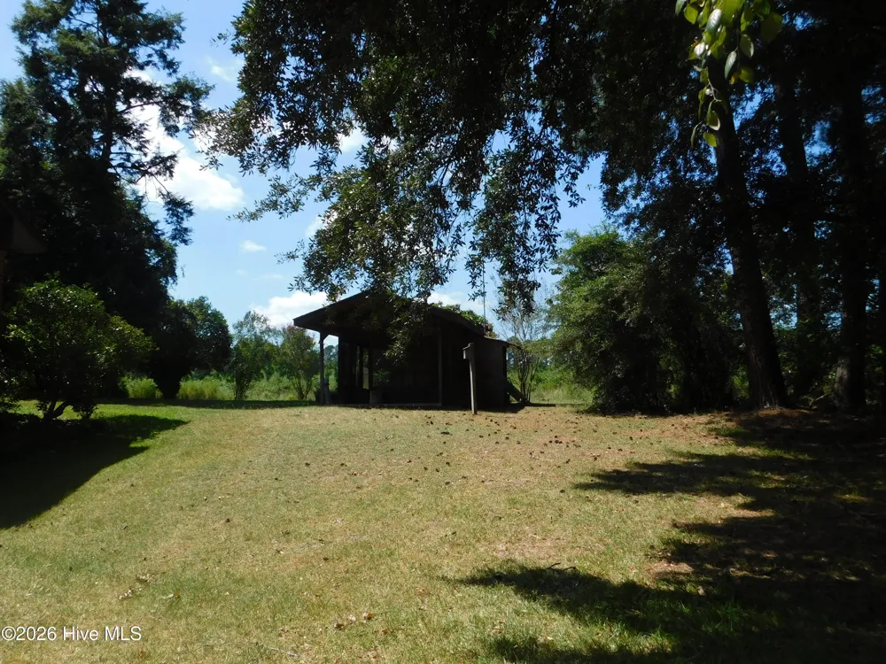 1603 Lake Drive Laurinburg, NC 28352