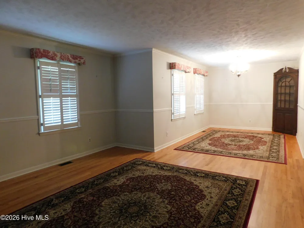 1603 Lake Drive Laurinburg, NC 28352