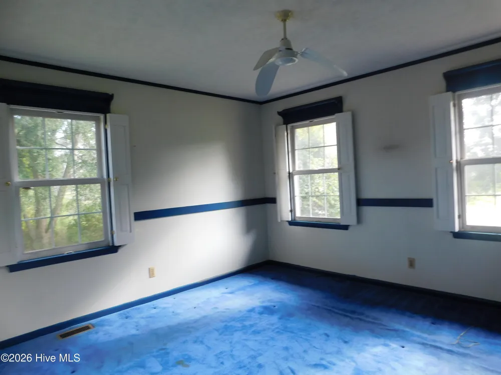 1603 Lake Drive Laurinburg, NC 28352