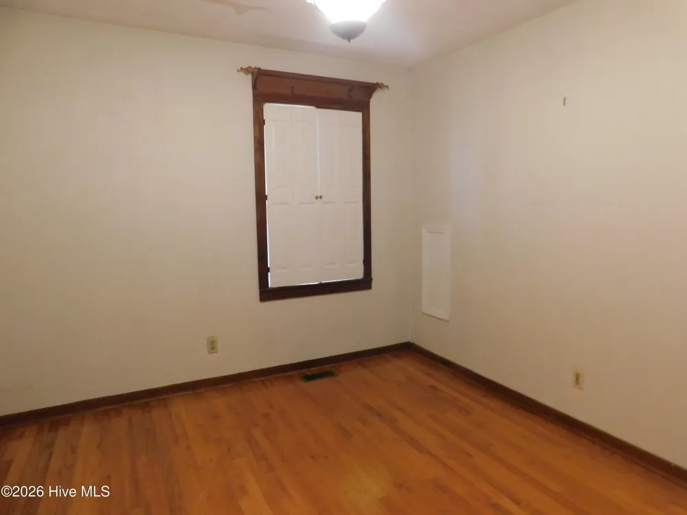 1603 Lake Drive Laurinburg, NC 28352