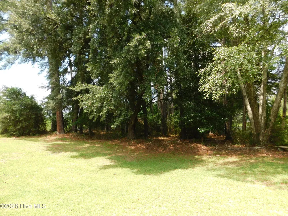 1603 Lake Drive Laurinburg, NC 28352