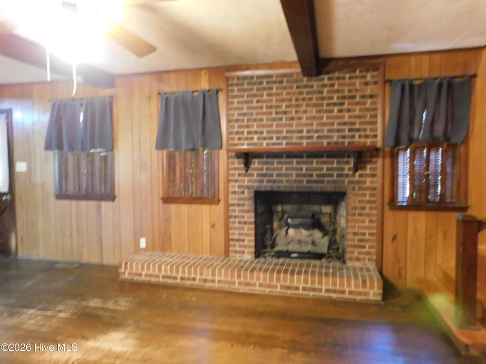 1603 Lake Drive Laurinburg, NC 28352