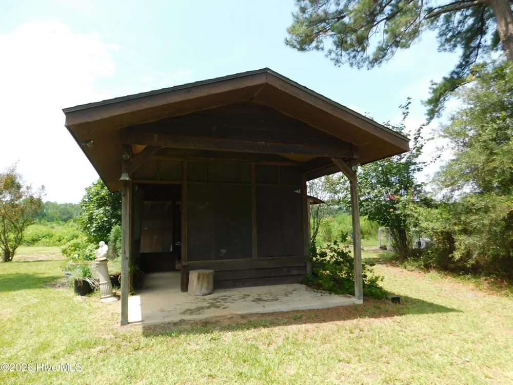 1603 Lake Drive Laurinburg, NC 28352