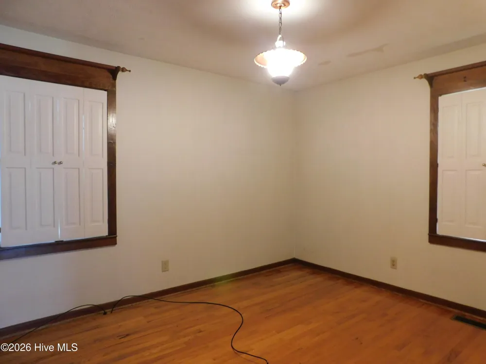 1603 Lake Drive Laurinburg, NC 28352