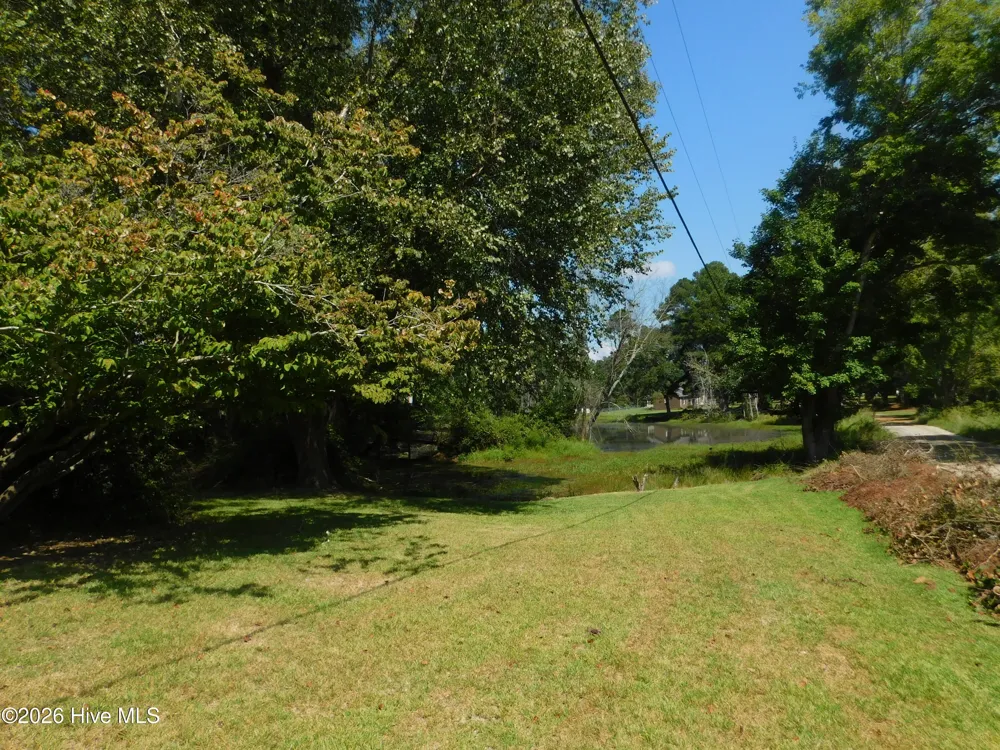 1603 Lake Drive Laurinburg, NC 28352