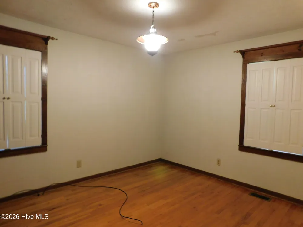 1603 Lake Drive Laurinburg, NC 28352