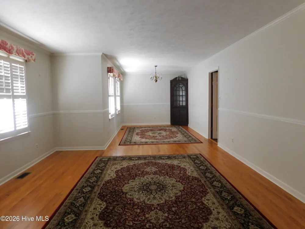 1603 Lake Drive Laurinburg, NC 28352