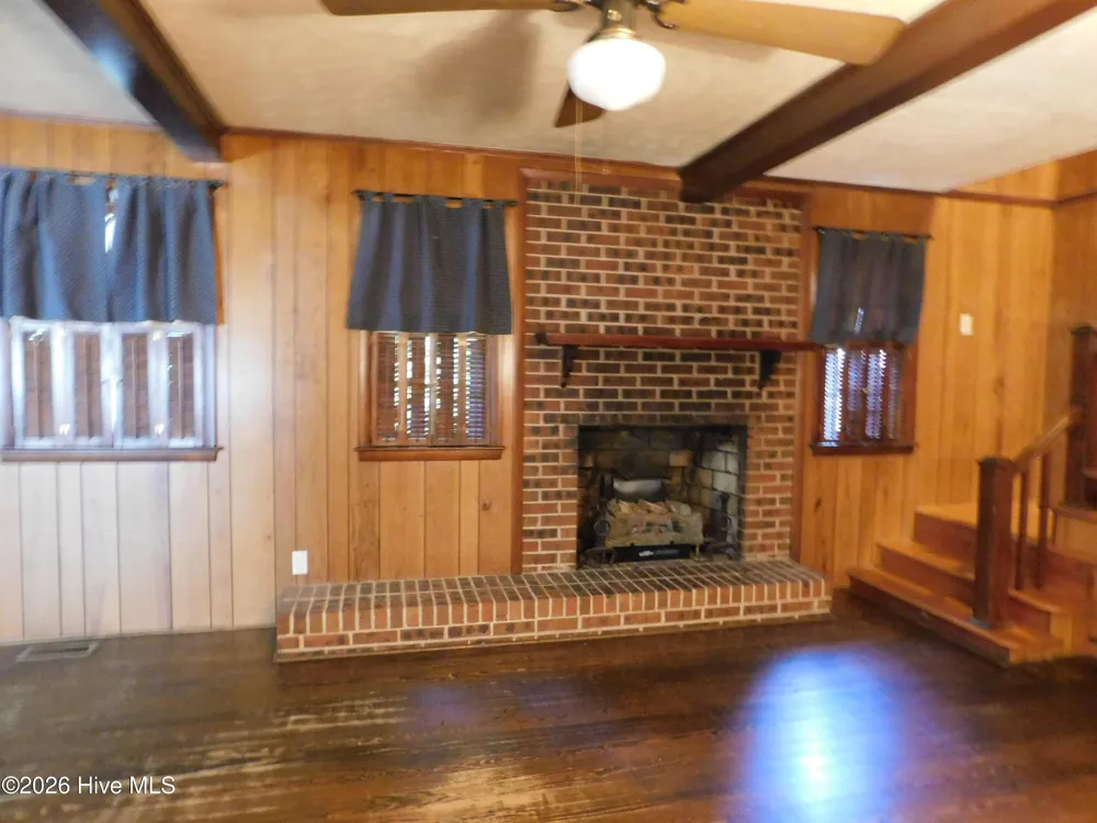1603 Lake Drive Laurinburg, NC 28352