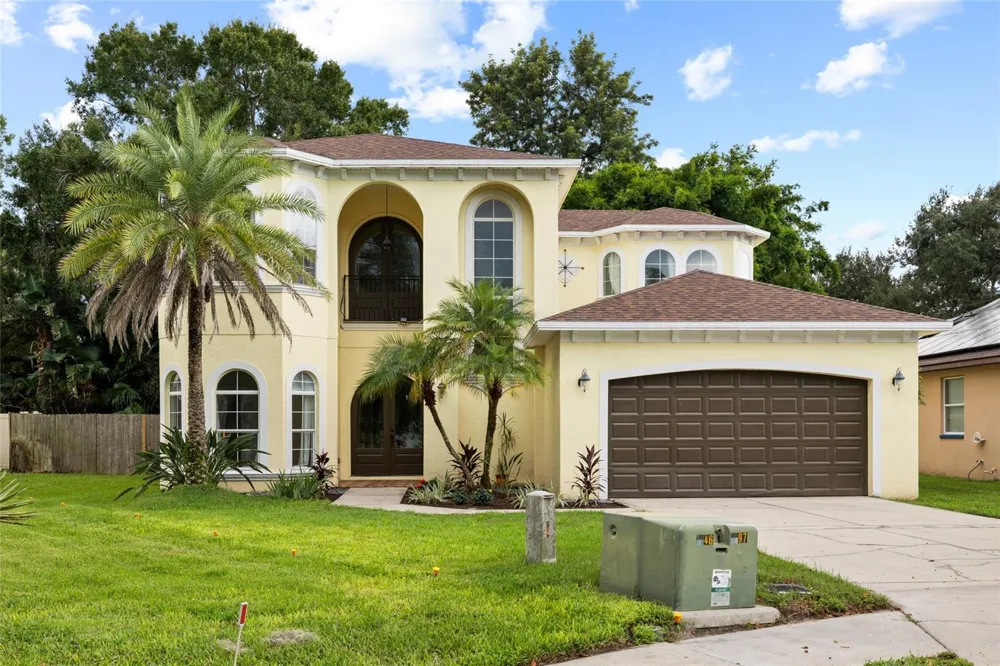 4117 WOODACRE LANE Tampa, FL 33624